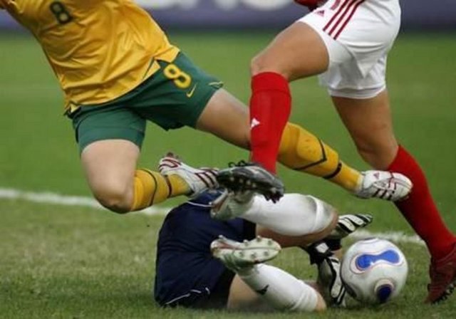 -Maça idrarını tutarak çıkan bir futbolcu yüzde 21 daha az yoruluyormuş...
