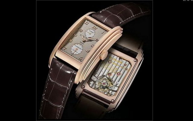 13. 5101G: 100 bin $ Tourbillon mekanizma ile 10 gün kurma ihtiyacı duyulmuyor. 30 metre derindeki basınca dayanıklı.