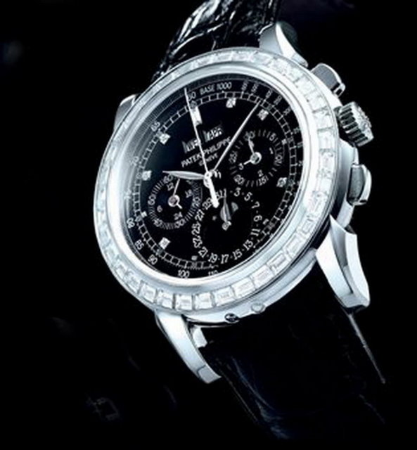 18. 5971P: 190 bin-280 bin $ Platin. Üzerinde 36 elmas var. Elmasların toplamı 4.37 kırat. Alıcı bekliyor.