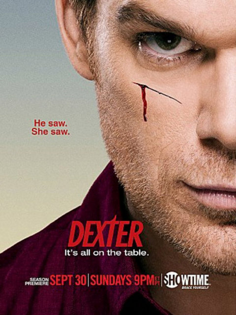 11- Dexter:  İlk olarak 1 Ekim 2006'da Showtime kanalında gösterilmeye başlayan Amerikan dizisidir. 6. sezonu 2 Ekim 2011 de gösterilmeye başlandı. Miami Metro Polis Departmanı'nda kan sıçrama örnekleri analizcisi olarak çalışan, geceleri seri katile dönüşen Dexter Morgan merkezli bir dizidir.