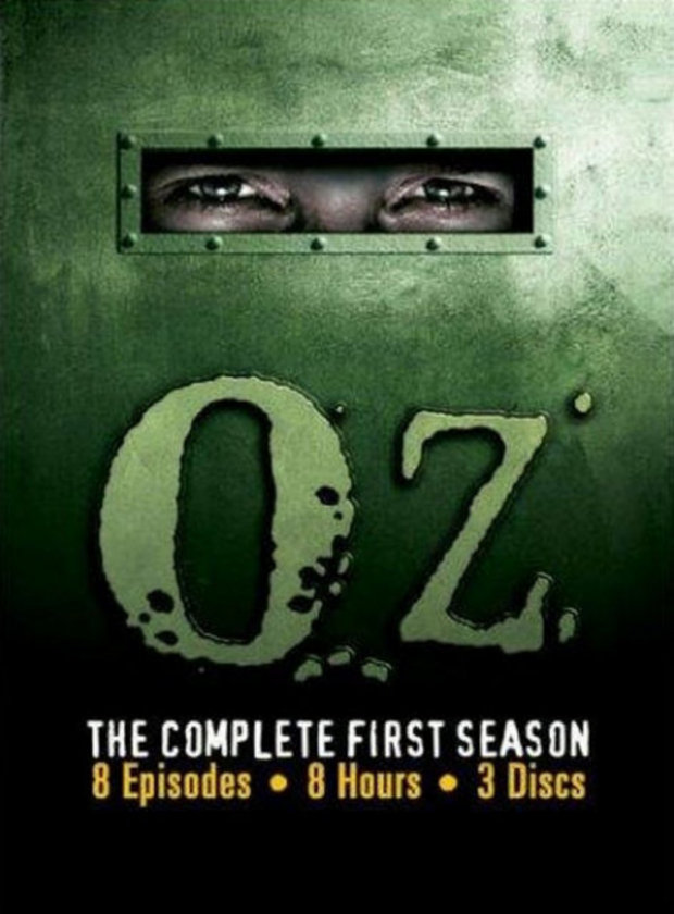 <b>18- Oz: </b> HBO kanalında 1997-2003 yılları arasında yayınlanmış hapishane konulu dizi. Toplam 6 sezon sürmüş olan dizi, kısaca OZ denilen Oswald State Correctional Facility adlı bir Amerikan hapishanesinde geçen olayları anlatıyor.