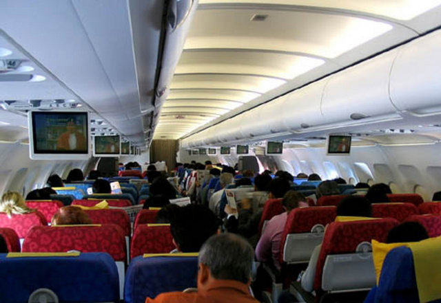 İstatistikler kaza anında acil çıkışa 5 sıradan daha uzak mesafede oturanların kurtulma şansının diğerlerine oranla düşük olduğuna işaret ediyor.