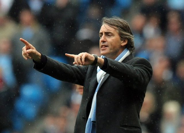 Inter'de dört sezon boyunca büyük başarılara imza atmasına rağmen, Şampiyonlar Ligi'ndeki başarısızlıktan dolayı Inter'in başkanı Massimo Moratti ile arası açıldı.