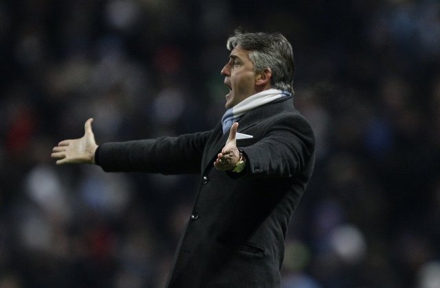 - Manchester City'i çalıştırdığı sırada verdiği bir röportajda, Mancini şunları söyledi: - "1-0'lık galibiyetleri seviyorum. Gol yemezseniz ve takımınızda Dzeko, Tevez ve Silva gibi oyuncular varsa yüzde 90 kazanırsınız."