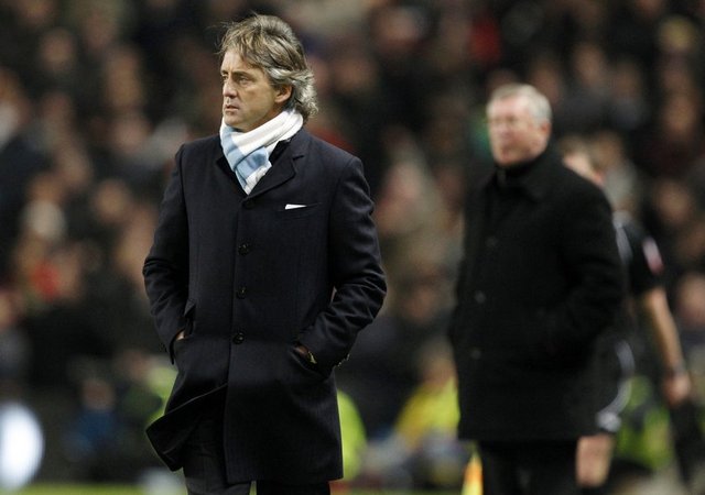 - Sampdoria'daki oyunculuk yıllarında maç dışındaki agresif tavırlarıyla tanınan Mancini, Trevor Francis, Liam Brady ve Juan Sebastian Veron gibi futbolcularla tartışmalar yaşamıştı.