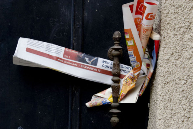 Kapıda ilan ve gazete biriktirmeyin