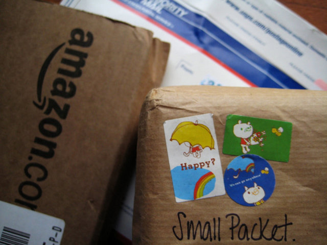 Uzun süre eve dönmeyecekseniz gazete ve dergi aboneliklerinizi askıya alın. Postacıya mektupları bırakmayıp biriktirmesini tembih edin.