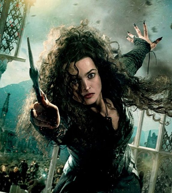 Harry Potter'ın 2011'de çekilen bölümünde Bellatrix rolüyle Helena Bonham Carter