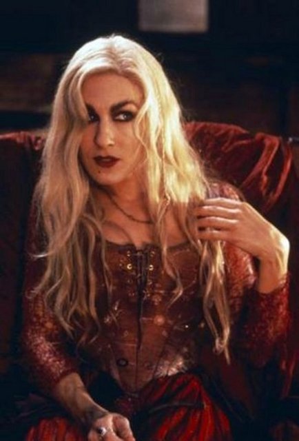 1993'de çekilen 'Hocus Pocus' filmindeki rolüyle Sarah Jessica Parker