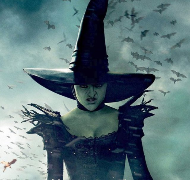 Oz Büyücüsü'ndeki rolüyle Rachel Weisz