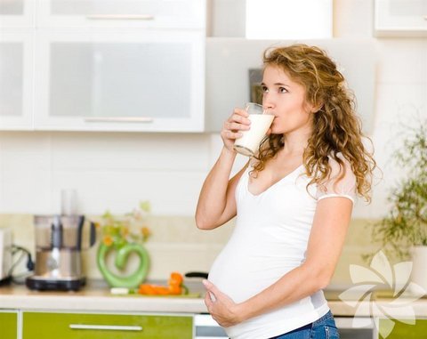 Yağ ve şeker grubundan besinleri tüketirken dikkatli olmak gereklidir. Yemeklerde kullanılan 3-4 yemek kaşığı zeytinyağı yeterli olmakla birlikte, gün içinde 3-4 adet ceviz de tüketilebilir.