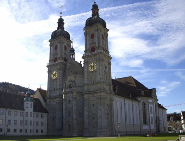 13. The University of St. Gallen, St Gallen-Avusturya
