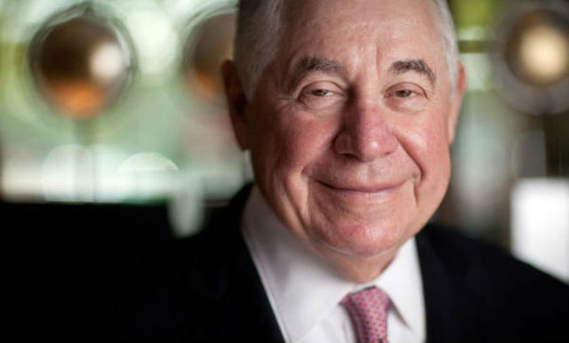 Richard C. Adkerson   - Freeport McMoRan CEO - EMEKLİ MAAŞI: 431,021 dolar