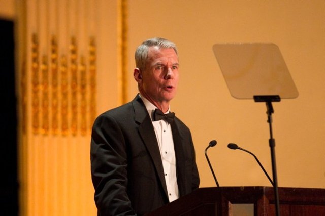 Stephen F. Angel    - Praxair CEO  - EMEKLİ MAAŞI: 247,811 dolar