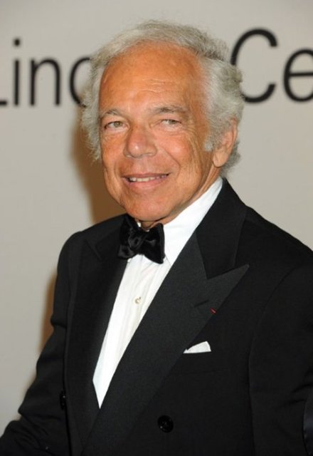 Ralph Lauren    - Ralph Lauren  CEO - EMEKLİ MAAŞI: 313,295 dolar -