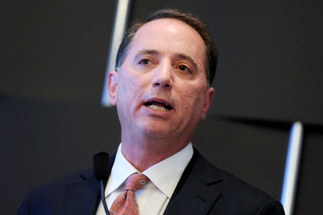 Richard B. Handler - Leucadia National CEO   - EMEKLİ MAAŞI: 1,133,600 dolar