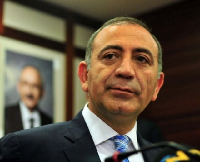 Gürsel Tekin: Garson