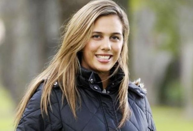 Geçirdiği ameliyatlar sonrasında tekrar hayata tutunan, birçok gönüllülük işinde yer alan ve tüm dünyaya ilham veren Pitt, kendini aşkla alt üst olmuş hissettiğini söyledi