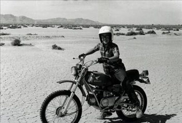 SAĞ KALINAN EN HIZLI MOTOSİKLET KAZASI -  -  - ABD Californiya'da El Mirage Dry Lake'de 12 Temmuz 1998'de, zamana karşı yarışanlar sırasında Ron Cook 1.325 cc Kawasaki ile saatte 322 km hızla kaza yaptı. -