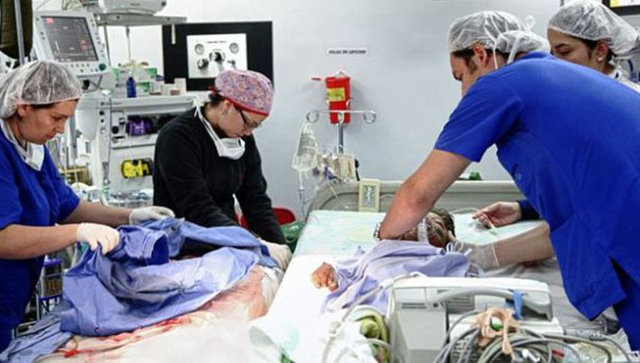 Annesi ' Didier ameliyat olmadan önce çok kötü hissediyordu, sırtındaki o kabuk gibi şekil eğlenebileceği, zevk alabileceği birçok etkinliği yapmasından alıkoyuyordu...