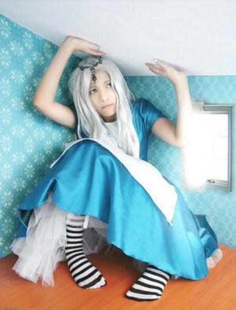 Alice Harikalar Diyarında Sendromu: Zaman, boşluk ve vücut imajı çarpıklaşır