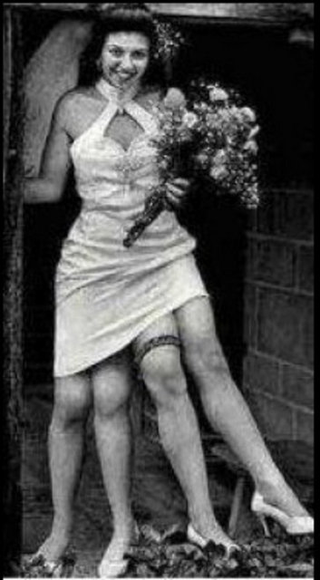 Myrtle Corbin - Josephine Myrtle Corbin ABD'nin Tennessee eyaletinde 1868'de doğdu. Doğuştan 4 bacaklı doğdu. Buna ana rahmindeki ikizinin ayrılmaması yol açtı.