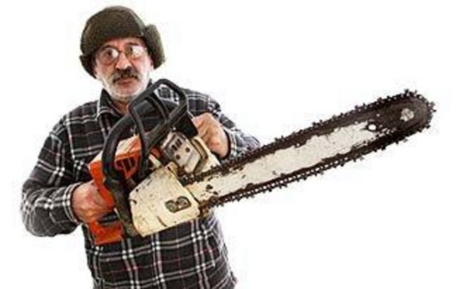 Ana özelliği hastaların beklenmeyen bir gürültü yada görüntüyle fazlaca irkilmeleridir. Bu düzensizliğe sahip hastalar kollarını şiddetle sallarlar, bağırıp aynı kelimeri tekrar ederler. İlk olarak Fransız-Kanada kökenli Maine oduncularında belirlenmiştir, garip refleksler dünyanın diğer kısımlarında da belirtilmiştir.