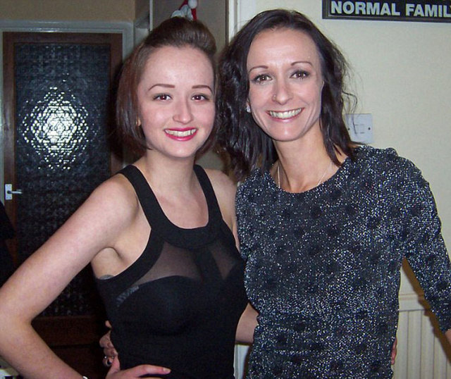 Sağlığına kavuşan Leanne "Şimdi geriye dönüp baktığımda kendimle gurur duyuyorum, hastanedeki fotoğraflarıma baktığım zaman cadılar bayramındaki bir canavara benzediğimi görünce kendime çok daha fazla dikkat ediyorum" diyor.