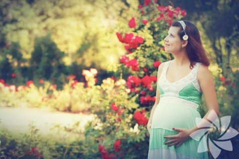 Yeteri kadar ilişkiye girmemek -  Eğer yapacaksanız, doğru şekilde ve doğru sayıda yapın. Uzmanlar, doğurganlık döneminizde her gün veya iki günde bir ilişkiye girmenizi öneriyor. Eğer siz de diğer çoğu kadın gibi bu dönemi bilmiyorsanız, en doğurgan olduğunuzu düşündüğünüz günlerde her gün yapın.