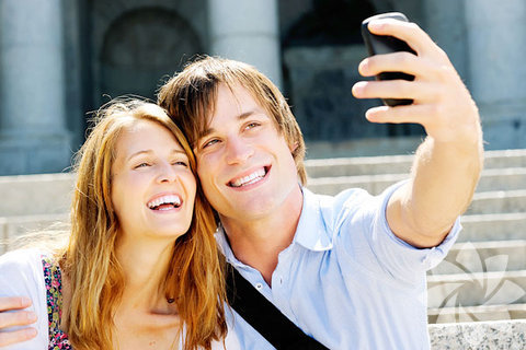 Güçlü - Diyelim ki taşınacaksınız, orada olur. Evinizle ilgili sizin beceremeyeceğiniz bir şey yapılması gerekiyor, orada olur. Arabanız bozulur, orada olur. En güzeli ise zahmetlerinin karşılığını birlikte içilen biralar ve yenilen pizza ile ödeyebilmeniz…