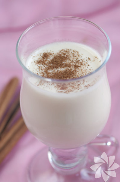 Dondurmacılardaki sıcak sahlep ve mis gibi tarçın kokusu...