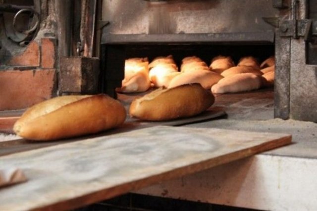 Fırından yeni çıkmış kurabiye ve ekmek kokusu