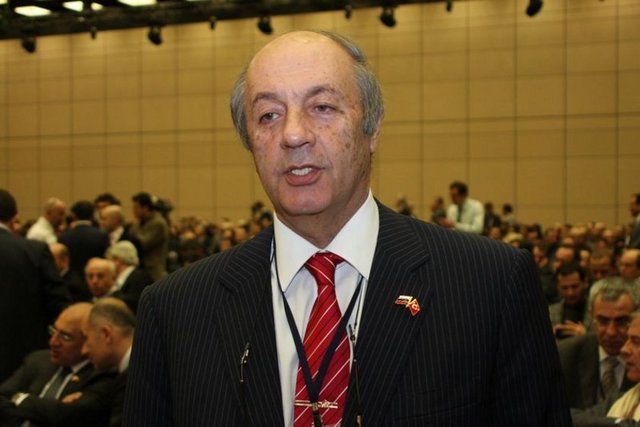 TUNCAY ÖZİLHAN