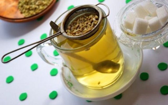 Tüm karışımı 1 litre kadar suyun içine atın sadece 1-2 dakika kaynatın.