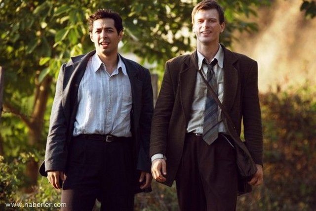 'KELEBEĞİN RÜYASI' - Türkiye'nin Oscar aday adayı olan "Kelebeğin Rüyası" filmi, yeniden sinemaseverlerle buluşuyor. -  -  -  -  -  -