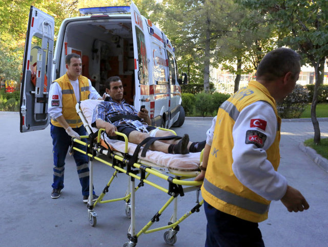 Acemi kasaplar iş başında...