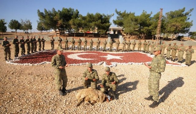 Mardin'nin Kızıltepe ilçesindeki Suriye sınırda bulunan 1. Hudut Takım Karakol Komutanlığı'na bağlı bölükte görev yapan Mehmetçik...