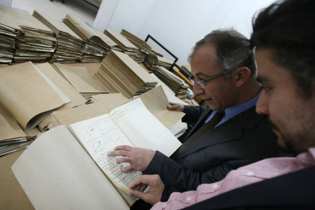 Yunanistan'dan Türkiye'ye gelip Tabiyeti Osmaniye'ye geçen 150 kişinin isimlerini tek tek gösteren cetvel. Kayıtlarda Dini hanesinde 'Mezhebi' yazıyor.