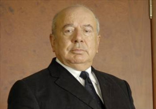 Yalçın Sabancı: -  - Türkiye'nin en zengin işadamları sıralamasında yer alan diğer bir Sabancı, Ya-Sa Holding'in sahibi Yalçın Sabancı'nın oldukça geniş bir gayrimenkul portföyü var.