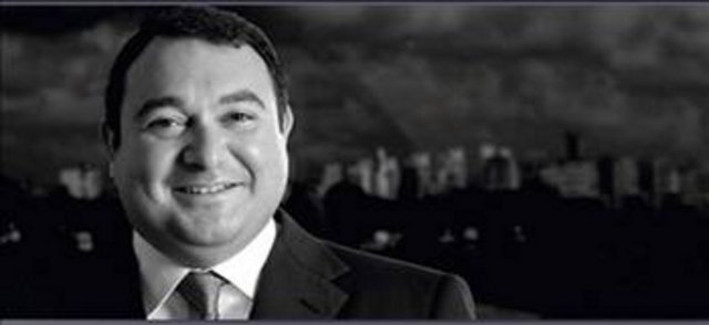 Demir Sabancı: -  - Sabancı Holding'den ayrılarak Sedes Holding'i kuran Demir Sabancı, Hasip Paşa Yalısı'nda oturuyor. Beylerbeyi'nin en gösterişli yalılarından biri olan Hasip Paşa Yalısı, Kalkavan Yalısı olarak da biliniyor. -