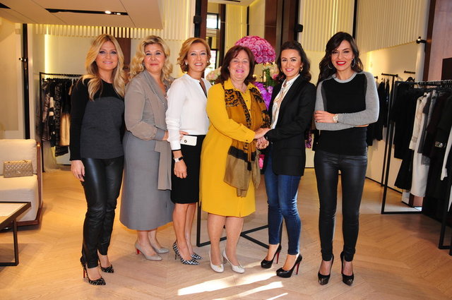 AYŞEGÜL TOPLUSOY,SEVİM UYAR, REVNA DEMİRÖREN, MONİK İPEKEL, FATOŞ SARIGÜL, SİTARE AKDİLEK 