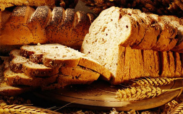 Her gün mutlaka ekmek, bulgur, - makarna veya simit vb... yiyorum.