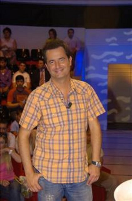 Babası karşıdan aşırı hızla gelen araçla çarpıştı ve kaza sonrasında çarpan araç patladı. Acun haberi abisinden aldıktan sonra ne olup bittiğini anlamadan soluğu hastahanede almıştı. Daha sonrasında Acun Ilıcalı yaşadıklarını şöyle anlattı.