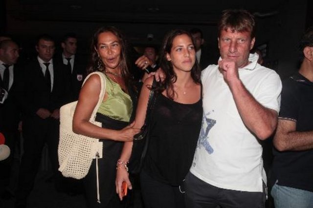 Hayatım da 3 ya da 4 kadın oldu" dedi.