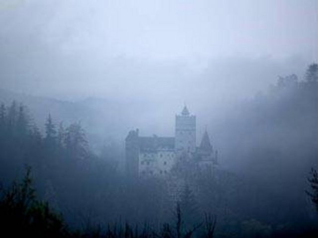 Bran Şatosu Transilvanya'da bulunan Dracula'nın kalesi.