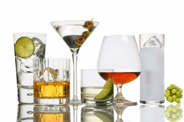 Alkol kullanımın fetüs üzerindeki etkileri tam olarak tespit edilemediğinden hamilelerin alkol kullanmaması öneriliyor. -
