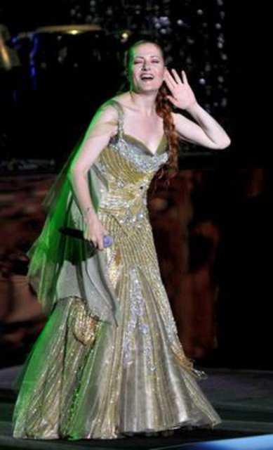 Candan Erçetin - Güzel şarkıcı 1.69 cm boyunda. -