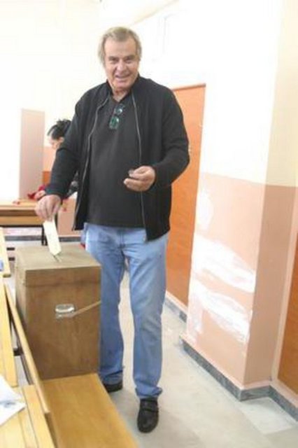 Tarık Akan - Türkiye'nin en uzun boylu ünlülerinden... 1.91 cm.