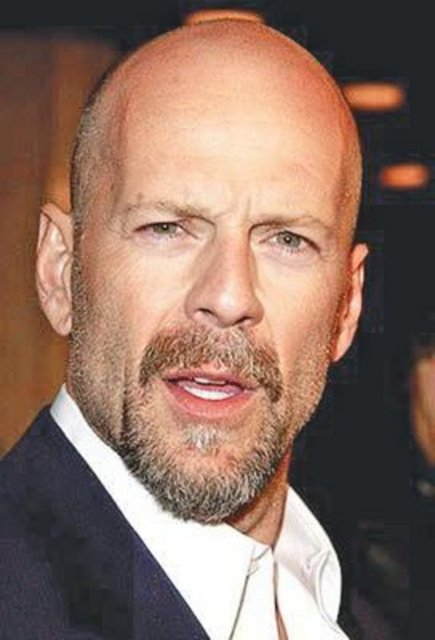Bruce Willis - Ünlü aktör 1.82 cm boyunda. -