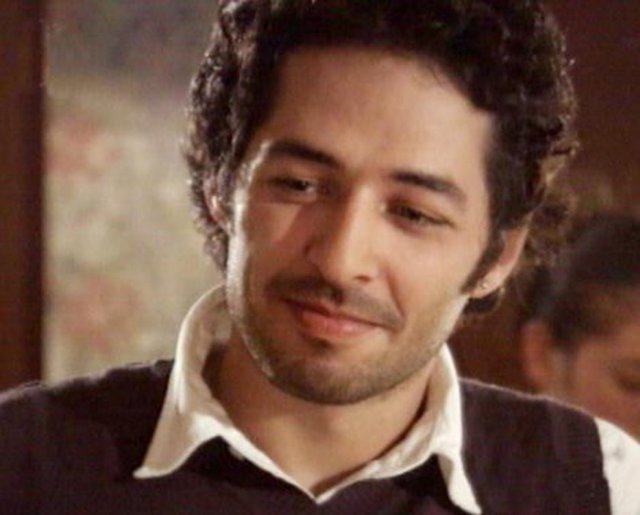 Mert Fırat - Genç aktörün boyu 1.70 cm. -